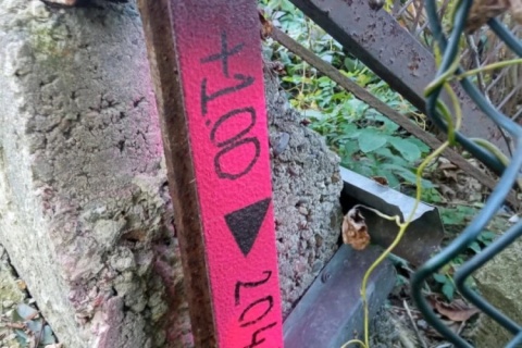 Farba geodezyjna Soppec FLUO+12 pomarańczowa - karton 12 szt.