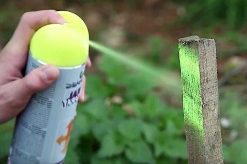 Farba geodezyjna Soppec FLUO+12 żółta 500 ml